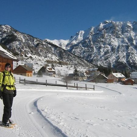 Le Barlet23 Pers Hameau Des Chazals Nevache Hautes Alpes Dış mekan fotoğraf