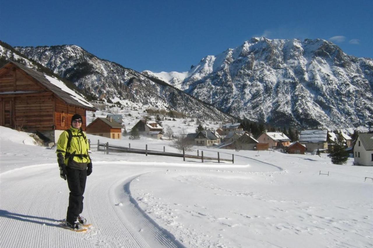 Le Barlet23 Pers Hameau Des Chazals Nevache Hautes Alpes Dış mekan fotoğraf